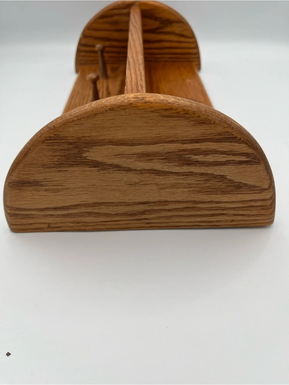 Vtg Oak Wall Shelf Heart Cutout Pegs Country Farmhouse Cottagecore Rustic 12X7”